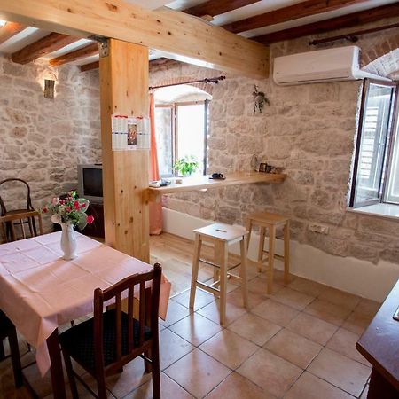 Apartment Riva Šibenik Esterno foto